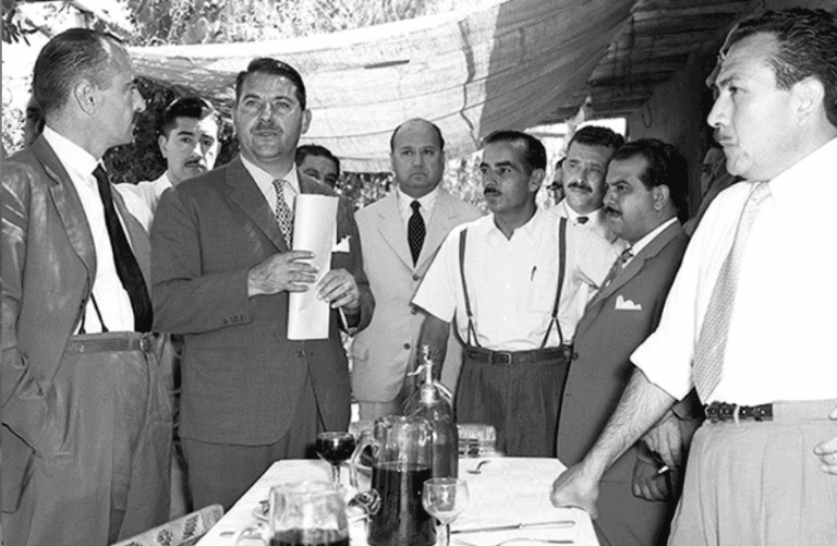 El Gobernador Ueltschi visita el Club Chacras de Coria. Fuente: archivopatrimonial.mendoza.gov.ar