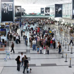 La salida a la crisis no pasa por Ezeiza / AA2000