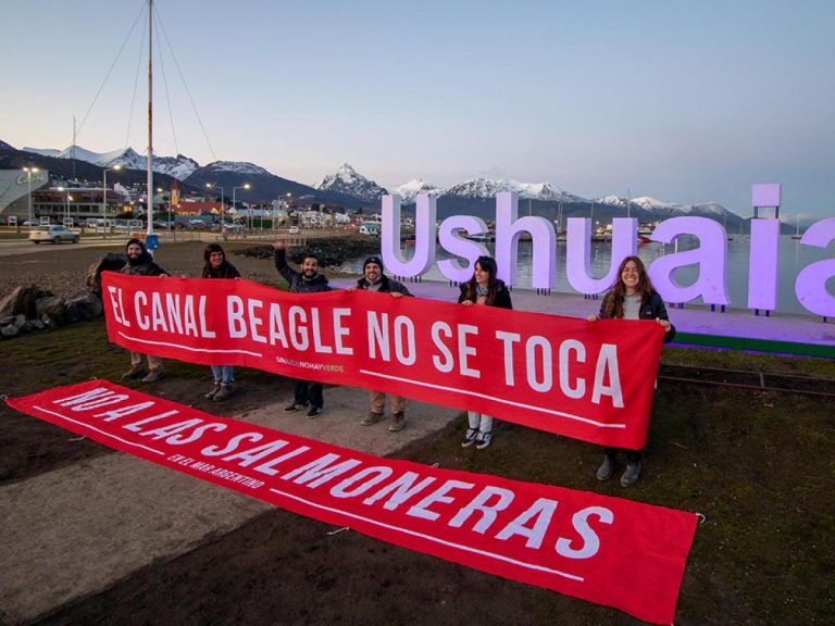 Tierra del Fuego generó la primera ley que prohíbe el cultivo de salmones en el mundo. Tierradelfuego.gob