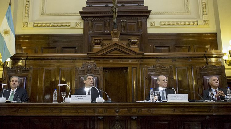 Los Fallos De La Corte Suprema Deben Respetarse