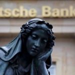 La cotización del Deutsche Bank ya ha caído cerca de 58% este año. /REUTERS