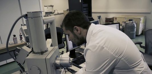 La inversión pública en I+d es fundamental para el desarrollo. Un gran ejemplo es Y-TEC la empresa de tecnología creada en 2012 por YPF (51%) y el CONICET (49%), cuya misión es brindar soluciones tecnológicas de alto impacto para el sector energético