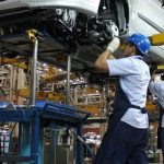 El sector automotriz es uno de los sectores que genera más empleo en la Argentina, así como también uno de los que más precisa la importación de autopartes.