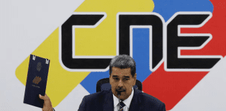 Nicolás Maduro tras anunciarse como ganador en las elecciones de este domingo, el 29 de julio en Caracas (Venezuela). Leonardo Fernandez Viloria (REUTERS)