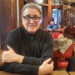 El diputado Nacional del MID Eduardo Falcone en el clásíio café Saint Moritz. Buenos Aires. Agosto 2025