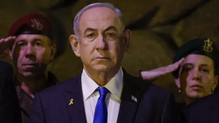 No solo las voces disidentes por el accionar de Netanyahu provienen de la comunidad internacional sino también se hacen presente dentro de Israel pero Bibi se mantiene imperturbable. Amir Cohen/AP No solo las voces disidentes por el accionar de Netanyahu provienen de la comunidad internacional sino también se hacen presente dentro de Israel pero Bibi se mantiene imperturbable. Amir Cohen/AP