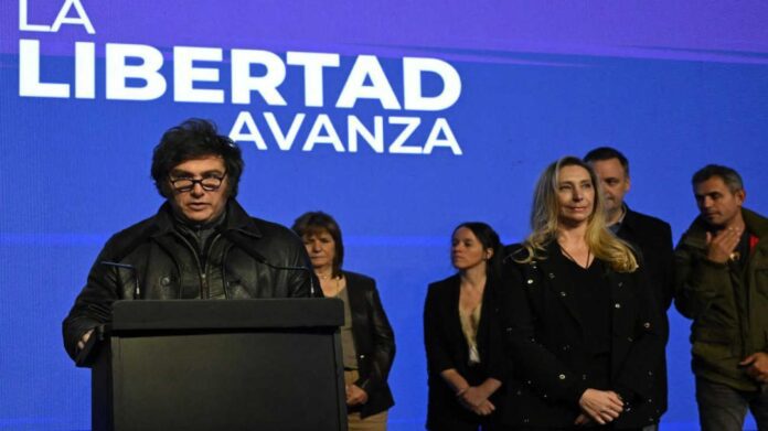 Con el 96,33% de las mesas escrutadas, los peronistas -que lograron presentar una lista unificada- se impusieron con un 47,25% de los votos, superando por más de 13 puntos el resultado de la alianza entre la Libertad Avanza y el PRO (el partido que gobernó con Mauricio Macri) que obtuvieron un 33,72%.