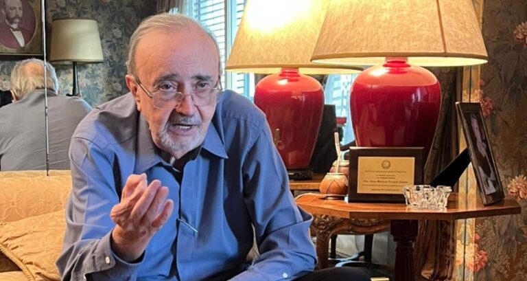 Eduardo Conesa recibió al equipo de VD en su domicilio para compartirnos su visión del desarrollo argentino. Diciembre 2025.